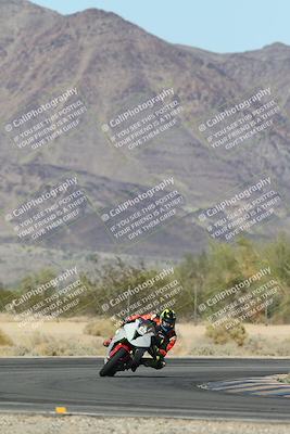 media/Oct-30-2025-Racers Edge (Thu) [[dabbdaf680]]/3-B Group/Session 5 (Turn 6)/